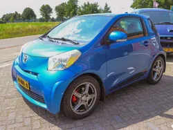 Blauw Gebruikt 2010 Toyota iQ Comfort Hatchback | € 4.450