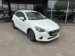 Wit Gebruikt 2016 Mazda 2 Hatchback | € 11.750 (Eerlijke prijs)