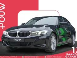 Zwart Gebruikt 2023 BMW 330e Comfort Edition Sedan | € 38.750