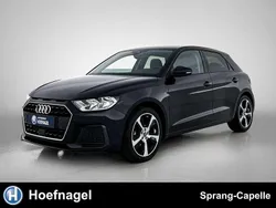 Zwart Gebruikt 2023 Audi A1 Sportback Advanced Hatchback | € 26.850 (Eerlijke prijs)