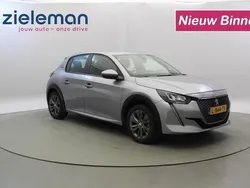 Grijs Gebruikt 2021 Peugeot e-208 Active Hatchback | € 13.845 (Super prijs)