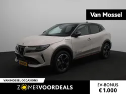 Grijs Gebruikt 2024 Alfa Romeo Junior Edizione Speciale SUV | € 33.940 (Super prijs)