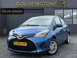 Blauw Gebruikt 2015 Toyota Yaris Hybrid Hatchback | € 9.443 (Eerlijke prijs)