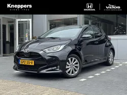 Zwart Gebruikt 2024 Toyota Yaris Style Hatchback | € 23.700 (Eerlijke prijs)