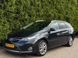 Zwart Gebruikt 2013 Toyota Auris Hybrid Executive Stationwagen | € 11.890 (Eerlijke prijs)