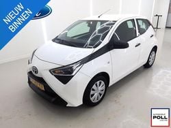 Wit Gebruikt 2020 Toyota Aygo Hatchback | € 9.900 (Eerlijke prijs)