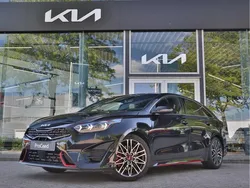 Zwart Gebruikt 2024 Kia ProCeed 2 Hatchback | € 39.945 (Eerlijke prijs)
