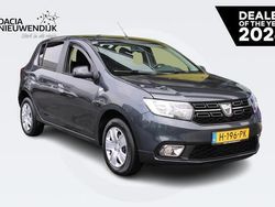 Grijs Gebruikt 2020 Dacia Sandero Lauréate Hatchback | € 7.990 (Eerlijke prijs)