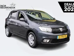 Grijs Gebruikt 2020 Dacia Sandero Lauréate Hatchback | € 8.995