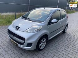 Grijs Gebruikt 2010 Peugeot 107 Urban Move Hatchback | € 2.499 (Eerlijke prijs)