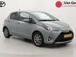 Grijs Gebruikt 2019 Toyota Yaris Hybrid Hatchback | € 18.499 (Eerlijke prijs)