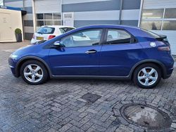 Blauw Gebruikt 2009 Honda Civic Hatchback | € 5.200 (Eerlijke prijs)