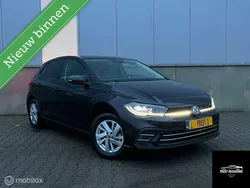 Zwart Gebruikt 2023 VW Polo R-line Hatchback | € 23.995 (Eerlijke prijs)