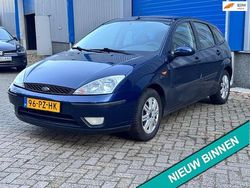 Blauw Gebruikt 2005 Ford Focus Futura Hatchback | € 1.250 (Eerlijke prijs)