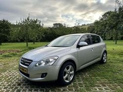 Gebruikt 2008 Kia Ceed EX Sedan | € 5.350 (Eerlijke prijs)