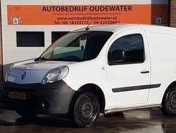 Wit Gebruikt 2010 Renault Kangoo Komfort MPV | € 1.699 (Iets duurder)