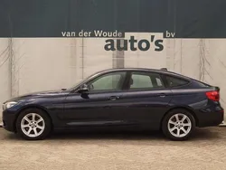 Blauw Gebruikt 2017 BMW 320 Gran Turismo Executive Sedan | € 17.900 (Duur)