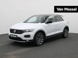 Wit Gebruikt 2022 VW T-Roc Sportline SUV | € 31.900 (Eerlijke prijs)