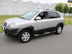 Grijs, metallic lak Gebruikt 2005 Hyundai Tucson Dynamiq SUV | € 5.500 (Eerlijke prijs)