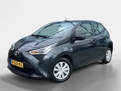 Grijs Gebruikt 2020 Toyota Aygo Hatchback | € 10.950 (Eerlijke prijs)