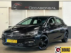 Zwart Gebruikt 2016 Opel Astra Business Hatchback | € 8.995 (Eerlijke prijs)