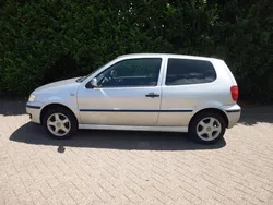 Grijs Gebruikt 2002 VW Polo Hatchback | € 675 (Super prijs)