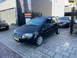 Zwart, metallic lak Gebruikt 2007 Chevrolet Kalos Hatchback | € 999