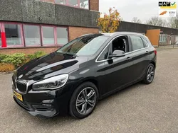 Zwart Gebruikt 2019 BMW 218 Executive Stationwagen | € 14.350 (Super prijs)