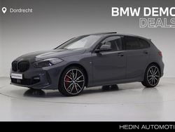 Zilver Gebruikt 2025 BMW 120 Comfort Edition Hatchback | € 43.895