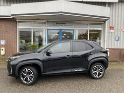 Zwart Gebruikt 2022 Toyota Yaris Cross Executive SUV | € 27.945 (Eerlijke prijs)