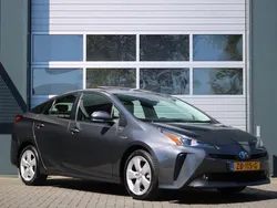 Grijs, metallic lak Gebruikt 2019 Toyota Prius Executive Hatchback | € 20.950 (Eerlijke prijs)
