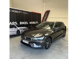Grijs Gebruikt 2024 Volvo V60 Core Stationwagen | € 47.900 (Eerlijke prijs)