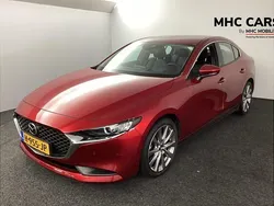 Rood Gebruikt 2020 Mazda 3 Comfort Sedan | € 19.900 (Goede deal)