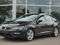 Zwart, metallic lak Gebruikt 2017 Seat Leon ST FR Stationwagen | € 13.950 (Eerlijke prijs)
