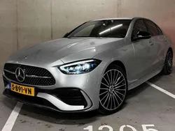 Grijs Gebruikt 2023 Mercedes C300e AMG line Sedan | € 45.999 (Goede deal)