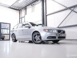 Grijs, metallic lak Gebruikt 2013 Volvo V70 Summum Stationwagen | € 8.990 (Iets duurder)