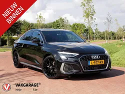 Zwart Gebruikt 2021 Audi A3 Basis Sedan | € 28.290