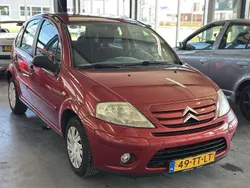 Rood, metallic lak Gebruikt 2007 Citroën C3 Hatchback | € 1.650 (Eerlijke prijs)
