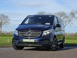 Blauw Gebruikt 2018 Mercedes V250 AMG MPV | € 44.900 (Goede deal)