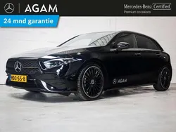 Zwart, metallic lak Gebruikt 2025 Mercedes A180 AMG line Hatchback | € 41.950 (Duur)