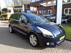 Blauw Gebruikt 2010 Peugeot 5008 MPV | € 5.325 (Eerlijke prijs)