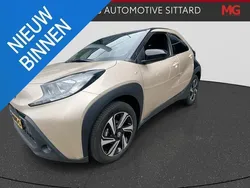 Bruin Gebruikt 2022 Toyota Aygo Hatchback | € 19.950 (Eerlijke prijs)
