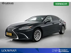 Zwart Gebruikt 2020 Lexus ES300H President Line Sedan | € 42.950 (Iets duurder)