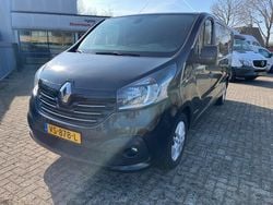 Zwart Gebruikt 2015 Renault Trafic Van | € 7.900
