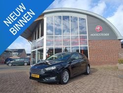 Zwart Gebruikt 2015 Ford Focus Titanium Hatchback | € 10.450 (Eerlijke prijs)