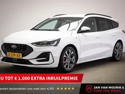 Wit Gebruikt 2024 Ford Focus ST-Line X Stationwagen | € 28.295 (Eerlijke prijs)