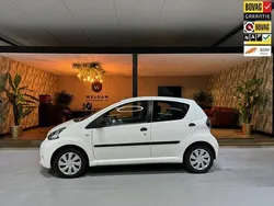 Wit Gebruikt 2013 Toyota Aygo Hatchback | € 3.490 (Goede deal)