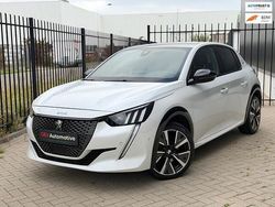Wit Gebruikt 2021 Peugeot 208 GT Hatchback | € 14.995 (Super prijs)