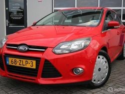Rood Gebruikt 2013 Ford Focus Titanium Stationwagen | € 2.900 (Goede deal)