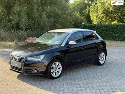 Zwart, metallic lak Gebruikt 2013 Audi A1 Sportback Attraction Hatchback | € 9.250 (Eerlijke prijs)